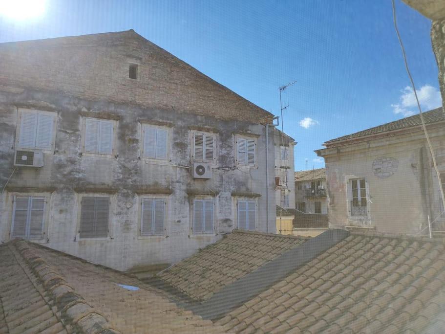 Mary'S Bright Apartment - Corfu Old Town 外观 照片